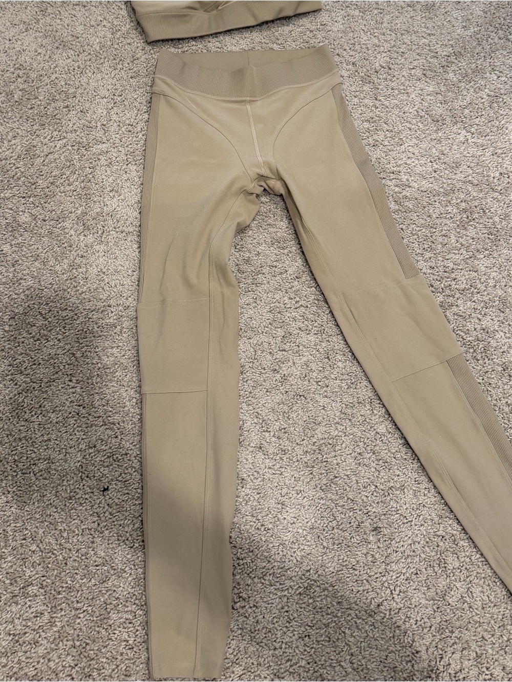 Alo leggings size small